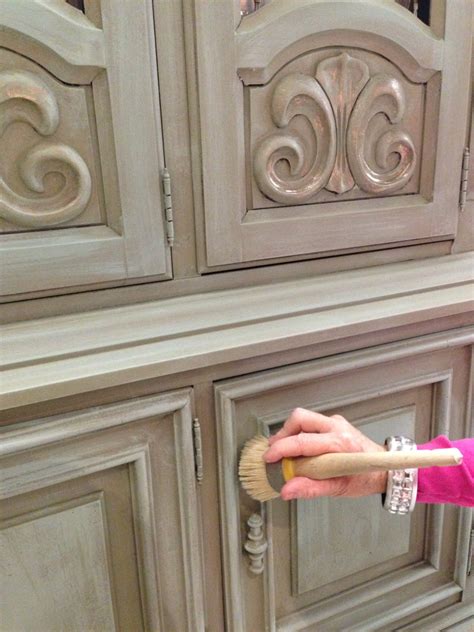 Maison Decor: Painting Kitchen Cabinets with Chalk Paint® by Annie Sloan