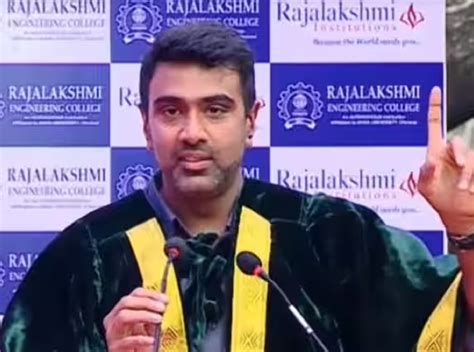 'हिंदी काही आपली राष्ट्रीय भाषा नाही,' आर अश्विनने जाहीर कार्यक्रमात ...