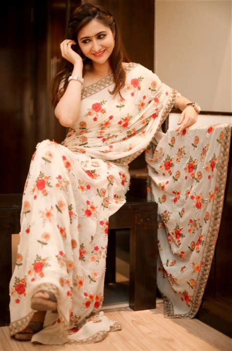 Padman’s Actress Harshada Patil Makes Her Debut To Telugu's Matrivanaam