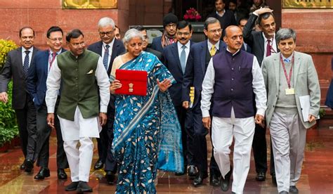 Interim Budget 2024: FM pegs fiscal deficit for FY25 at 5.1 pc of GDP ...