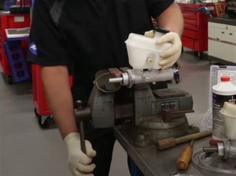 Bench Bleeding Master Cylinder | Garage Gurus Automotive Training
