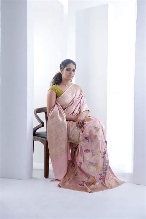 Buy Jamdani Sarees Online | Jamdani Fabric | Singhania's