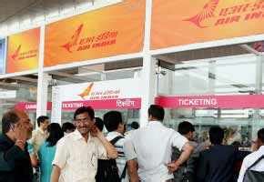 Day 3 of AI-pilots deadlock: Passengers bear the brunt | Page 154408 ...