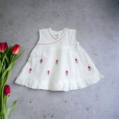 Keebee Organic Cotton Hand-Embroidered Girls White Dress - Tulips – KEEBEE