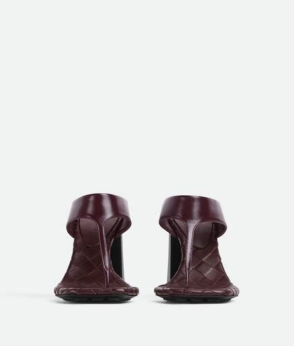 Bottega Veneta® Women's Marella Thong in Dark barolo. Shop online now.