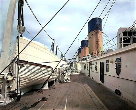 Titanic Deck Color