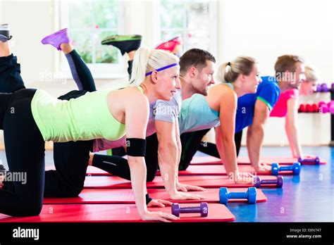 Gym Working Out 的图像结果