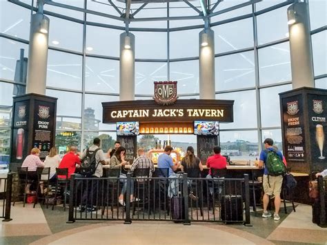 Where to Eat at Charlotte Douglas International Airport (CLT) - Eater ...