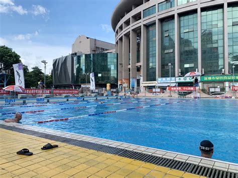 天气那么热，我们去游泳吧！济南游泳馆大集合，够你嗨翻整个夏天！