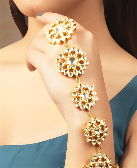 Buy Fashion & Imitation Jewellery Online – Auraa Trends