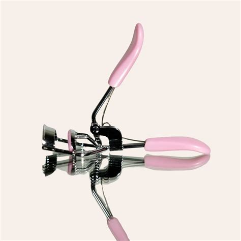Kyoot's Eyelash Curler – Kyoot Kosmetics