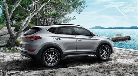 Hyundai SUV Tuscon: Hyundai rolls out premium SUV Tucson with 4WD at Rs ...