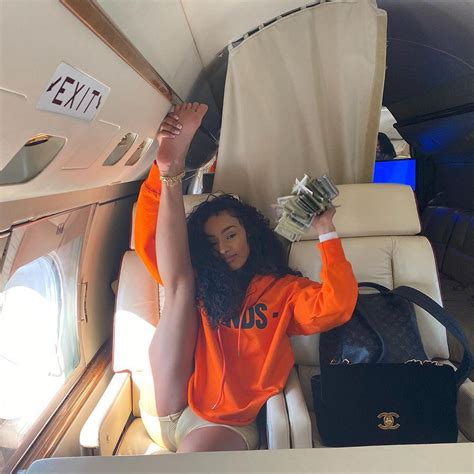 Look at that cat 🤩 | Scrolller