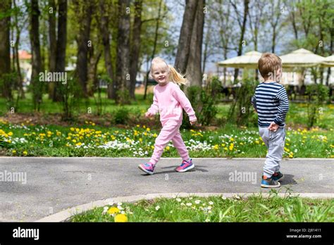 Running Kids 的图像结果