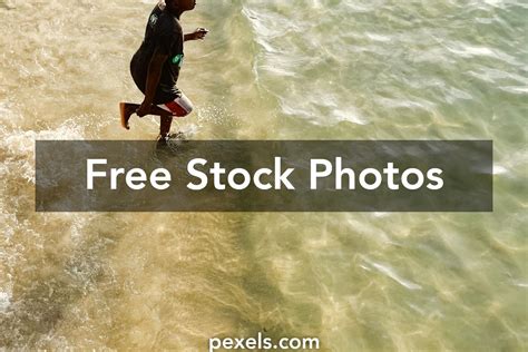 Running at the Beach 的图像结果