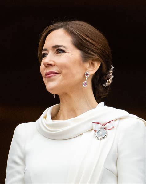 The meaning behind Queen Mary of Denmark’s proclamation jewellery ...