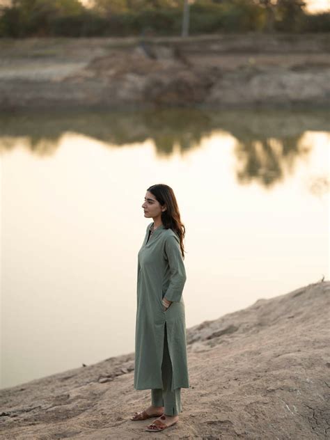 Buy Sage Green Kurta Set Online - Ciceroni