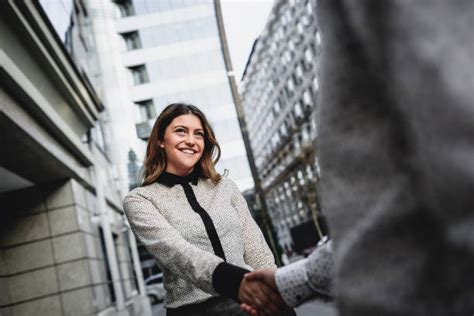 Outdoor Interview Frame 的图像结果