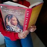 Last Queen : Divakaruni, Chitra Banerjee: Amazon.in: Books