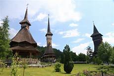 din lemn maramures manastirea barsana din maramures travelguideromania din lemn maramures manastirea barsana din maramures travelguideromania