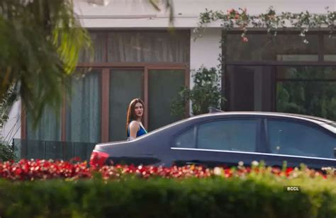 Influencer Life Review: A dull depiction of an influencer's life