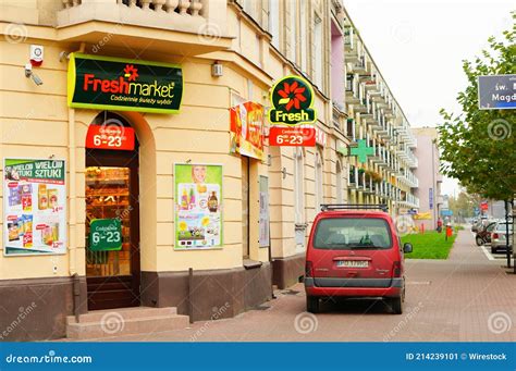 Fresh Market grocery store editorial photo. Image of fresh - 214239101