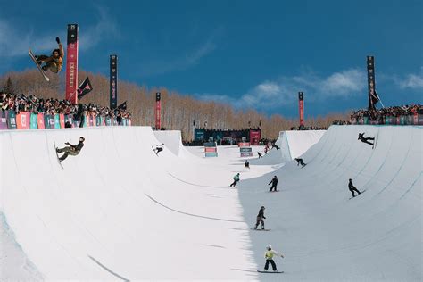 Snowboarding Halfpipe 的图像结果