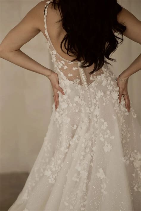 1718 Wedding Dress - Wedding Atelier NYC - Martina LianaNew York City Bridal Boutique
