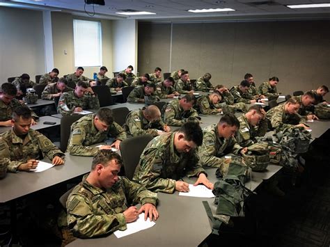 3rd Brigade Lieutenants Compete for Janney Cup | Article | The United ...