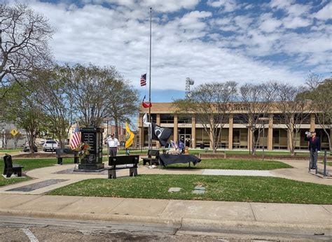 Wreath placements in honor of Vietnam Veterans Day, Brazos Valley ...