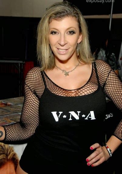 Sara Jay - AVN Awards 2016 - FOB Productions