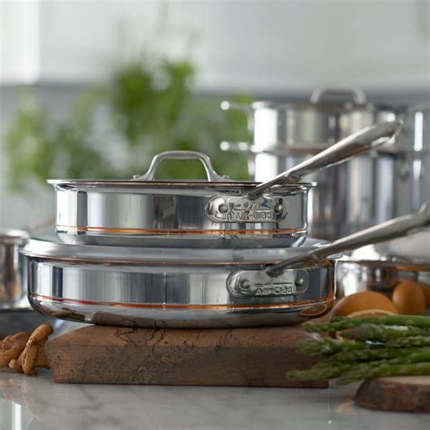 Copper Core 5-ply Bonded Cookware Saucier 1 quart | All-Clad