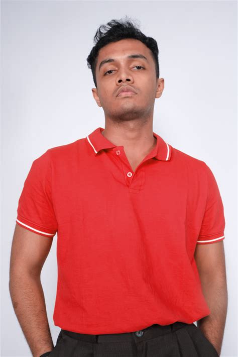 Red Collar T-shirt