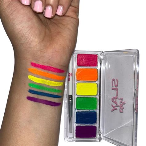 Buy Slayisha Water Activated Eyeliner Palate and free precise liner ...
