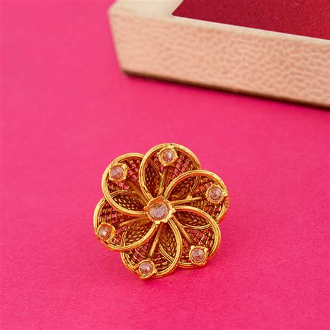 Flower Motif Brass Statement Ring – VOYLLA