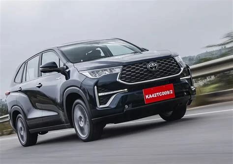 Innova Latest Model 的图像结果