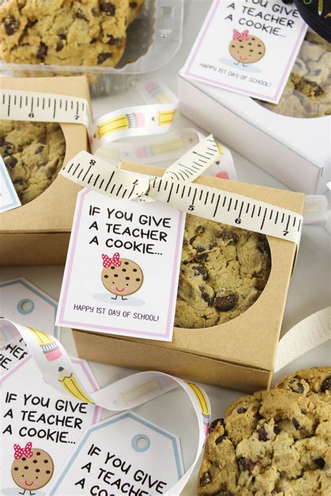 If You Give a Teacher a Cookie Free Printable Gift Tags | Baking You ...