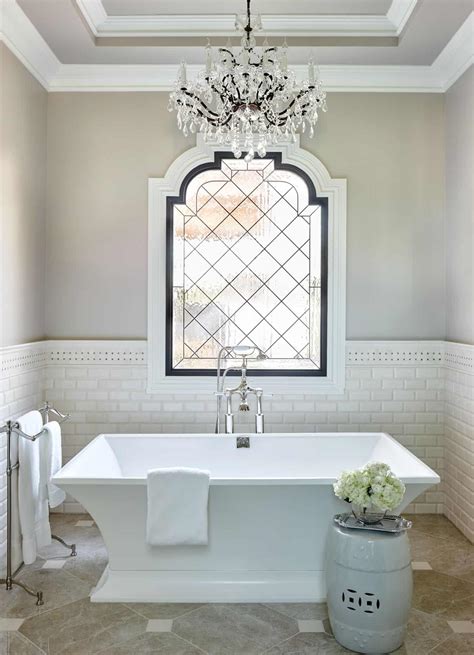 10 Stunning Master Bathroom Decorating Ideas