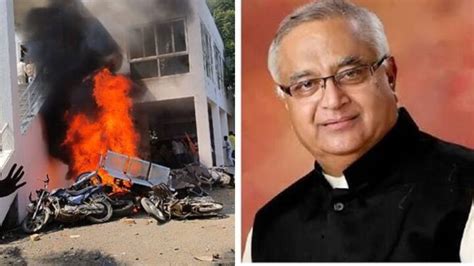 Maratha Quota Protest: Massive Stone Pelting At NCP MLA Prakash Solanke ...