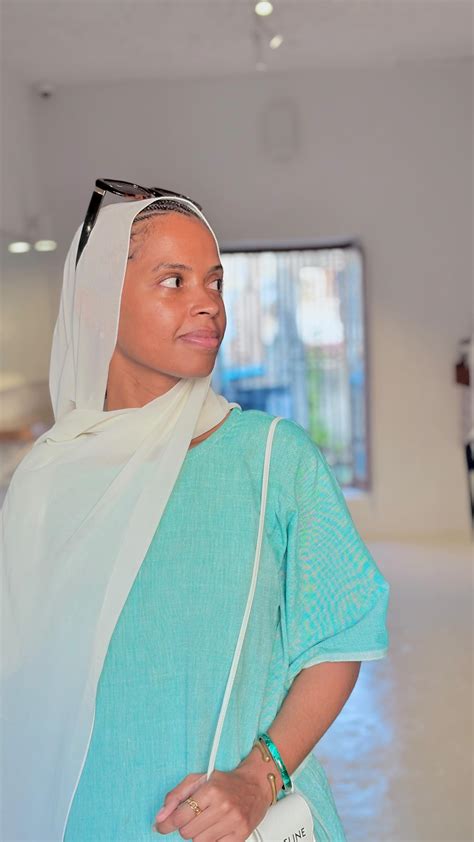 Clinical Herbalist | Walk with me in my garden🌱 3 papaya trees A grape vine Chaya leaves Curry ...