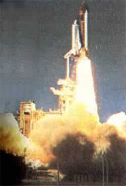 1986年1月28日美国“挑战者号”航天飞机升空爆炸 - 历史上的今天