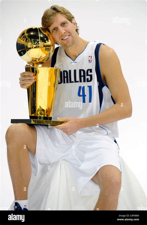 December 13, 2011: Dallas Mavericks power forward Dirk Nowitzki #41 ...