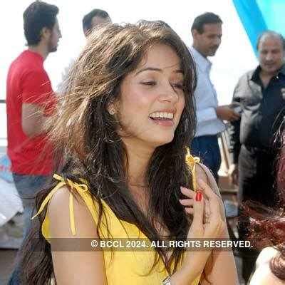 Singer Anaida at 'Frish' by aqua alliance brunch at aurus on Sunday ...