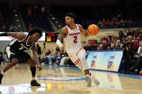 UCLA Bruins vs Wisconsin Badgers Picks, Prediction, Odds, and Line ...