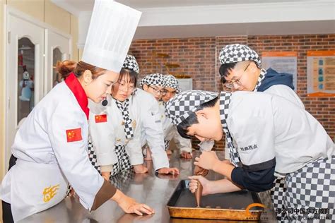 味至浓时即故乡 ——留学生“学做中国菜，爱上中国味”系列活动正式启动-国际教育学院