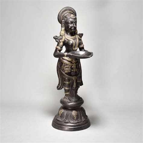 Deep Stand In Lady Style With Fine Work