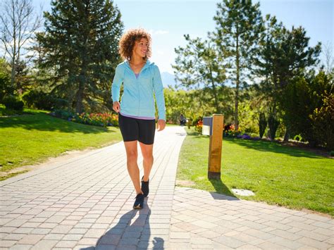 La distancia exacta que debes caminar para adelgazar un kilo, según Harvard