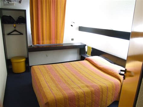 HÔTEL KENNEDY PARC DES EXPOSITIONS (Tarbes) - Hotel Reviews, Photos ...