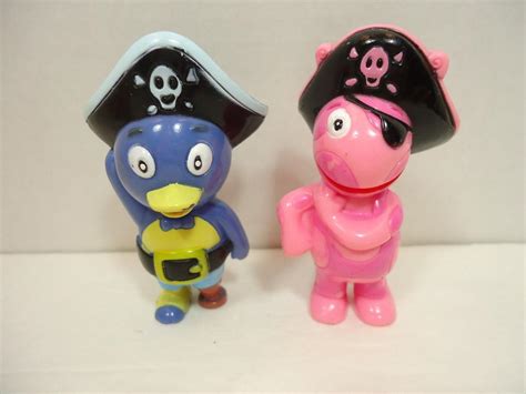 The Backyardigans Pirate Ship Boat Tub Toy Pablo Uniqua Figures ...
