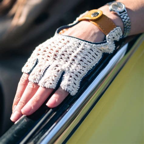 Woman Crochet Fingerless Driving Gloves "Triton" in Roasted - Café Leather